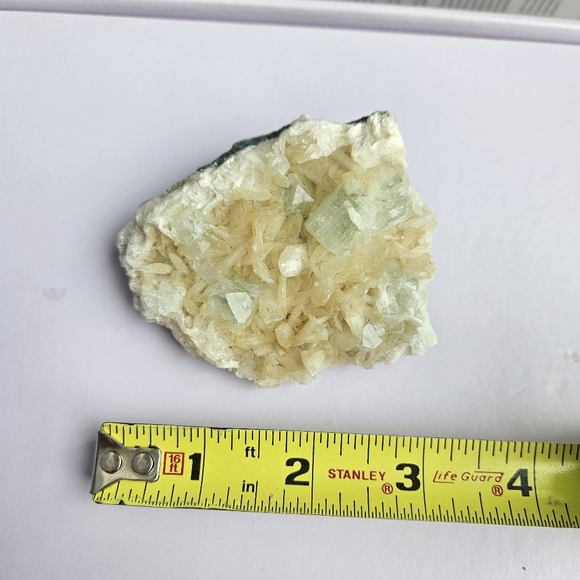 Apophyllite and Stilbite Cluster crystal - Picture 4 of 7